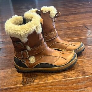 Merrell Tan and Black Fur-Lined Ankle Boots
